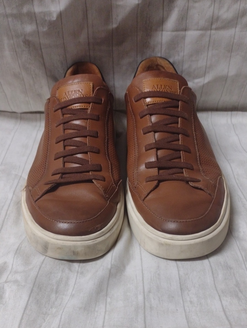 Allen Edmonds Men's Brown Leather Low-Top Sneakers (J1192)